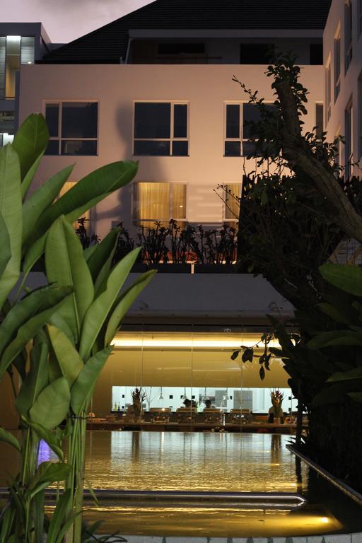 Fairfield By Marriott Bali Kuta Ngurah Rai Kuta Lombok Exterior foto