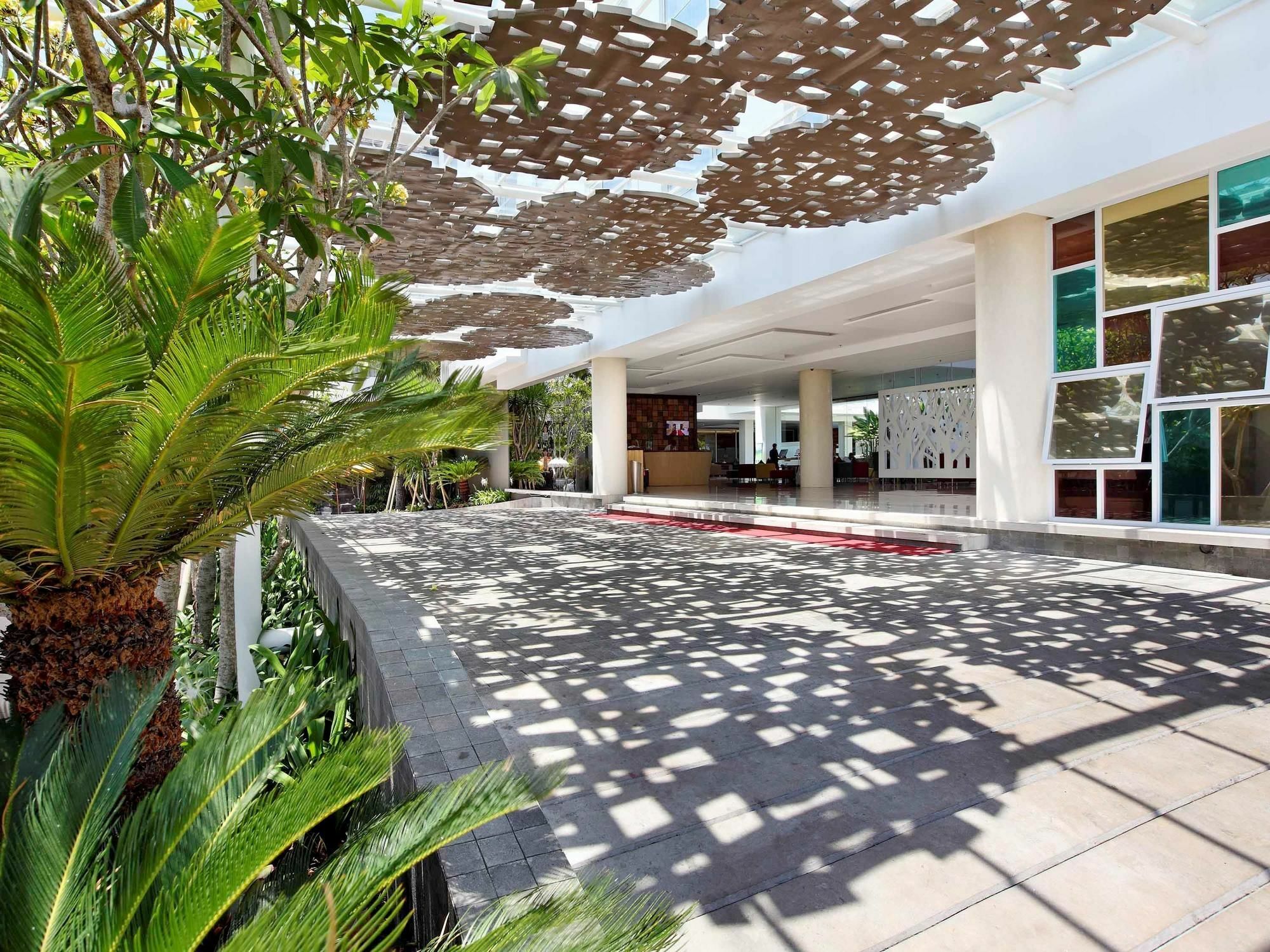 Harvestland Hotel Bali Kuta Lombok Exterior foto
